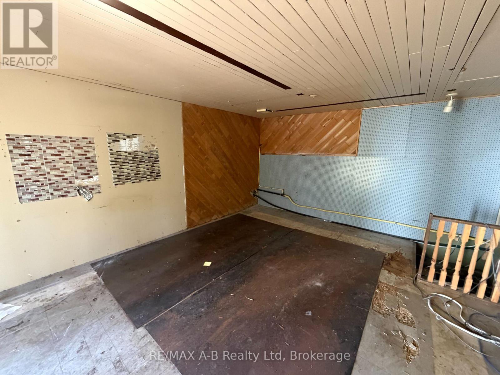 46 Main Street S, Perth East, Ontario  N0K 1M0 - Photo 42 - X13118074