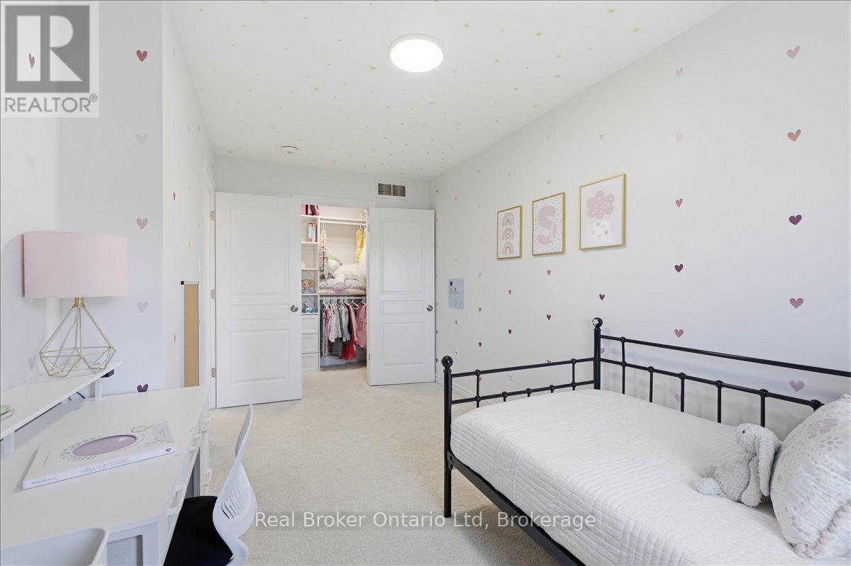 32 Laughland Lane, Guelph, Ontario  N1L 0C9 - Photo 24 - X13118086