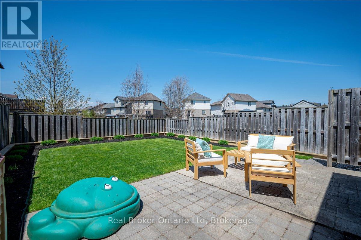32 Laughland Lane, Guelph, Ontario  N1L 0C9 - Photo 36 - X13118086