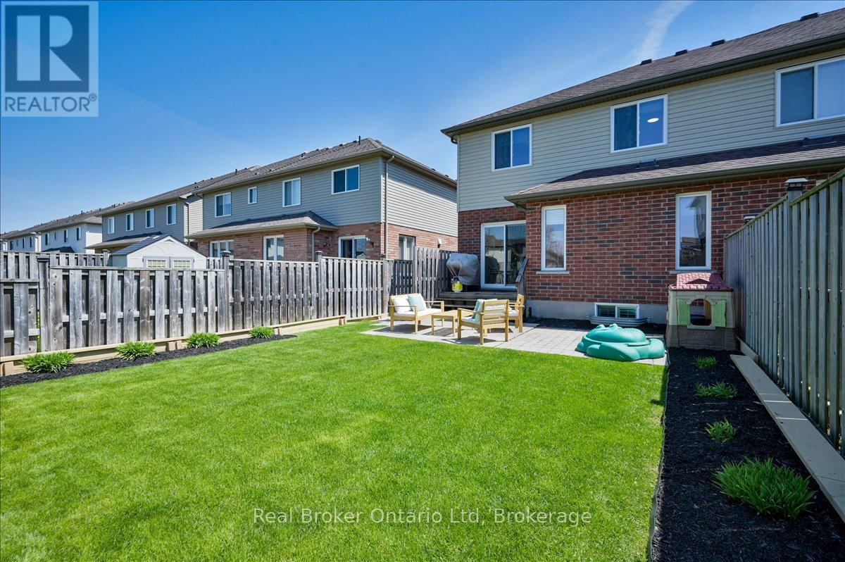 32 Laughland Lane, Guelph, Ontario  N1L 0C9 - Photo 37 - X13118086