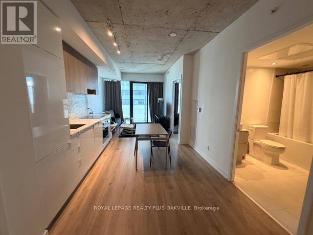 2008 - 161 Roehampton Avenue, Toronto, Ontario  M4P 0C8 - Photo 10 - C13118022