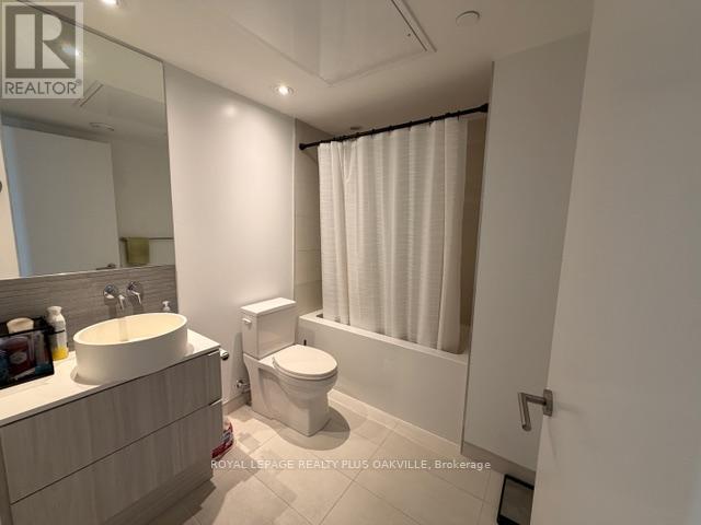 2008 - 161 Roehampton Avenue, Toronto, Ontario  M4P 0C8 - Photo 9 - C13118022