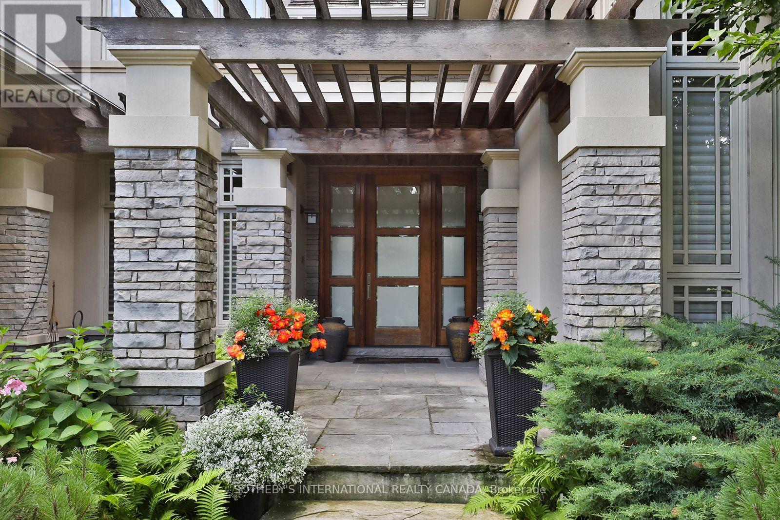 23 Country Lane, Toronto, Ontario  M2L 1E1 - Photo 5 - C13118062