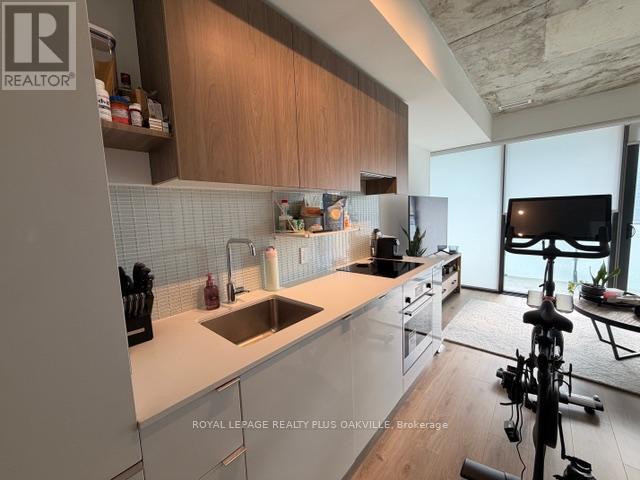 1201 - 161 Roehampton Avenue, Toronto, Ontario  M4P 0C8 - Photo 11 - C13118140