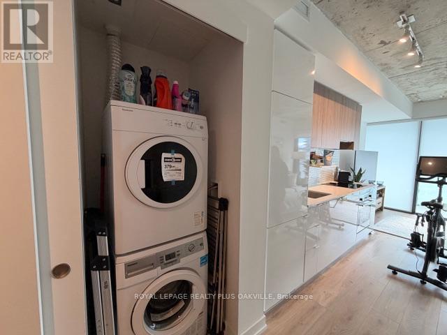 1201 - 161 Roehampton Avenue, Toronto, Ontario  M4P 0C8 - Photo 12 - C13118140