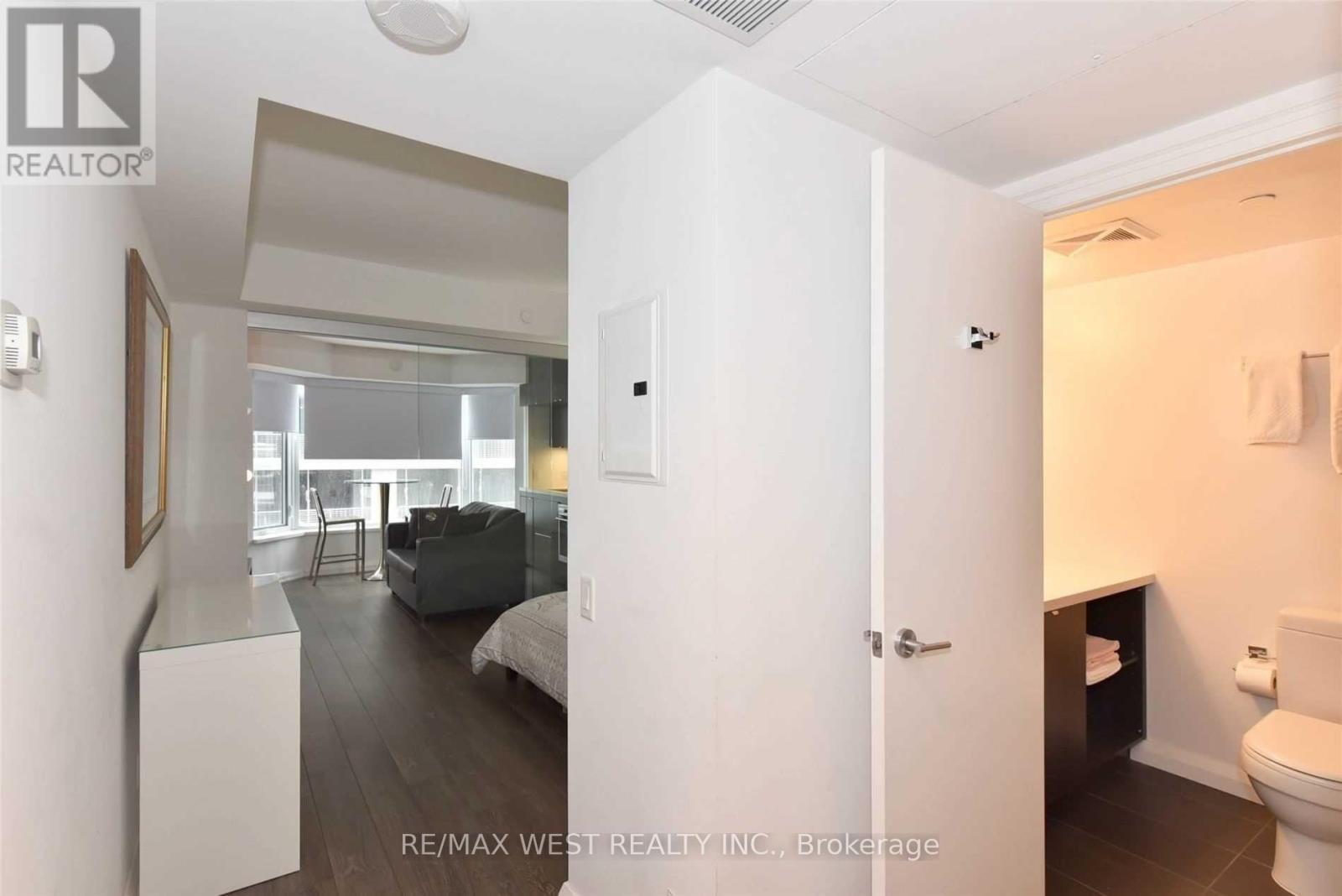 1209 - 155 Yorkville Avenue, Toronto, Ontario  M5R 1C4 - Photo 6 - C13118146