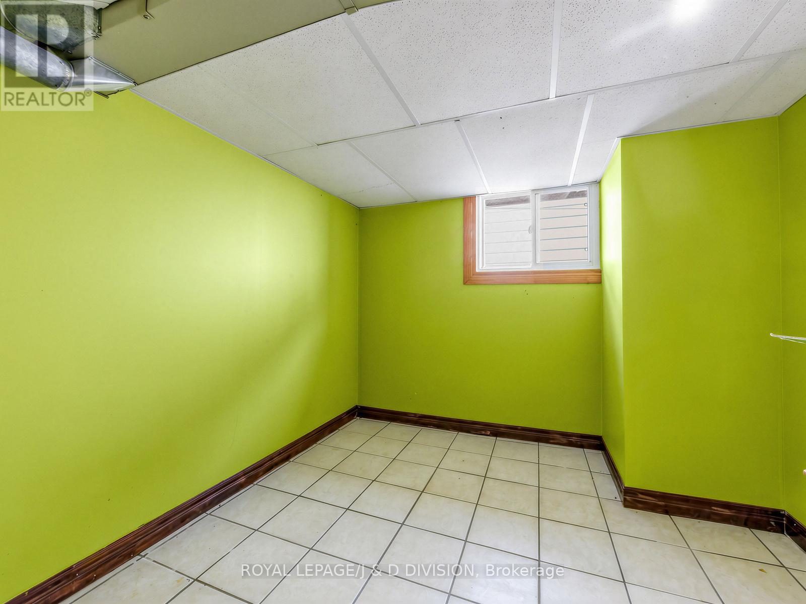20 Glasgow Avenue, Toronto, Ontario  M1K 1C1 - Photo 16 - E13118088