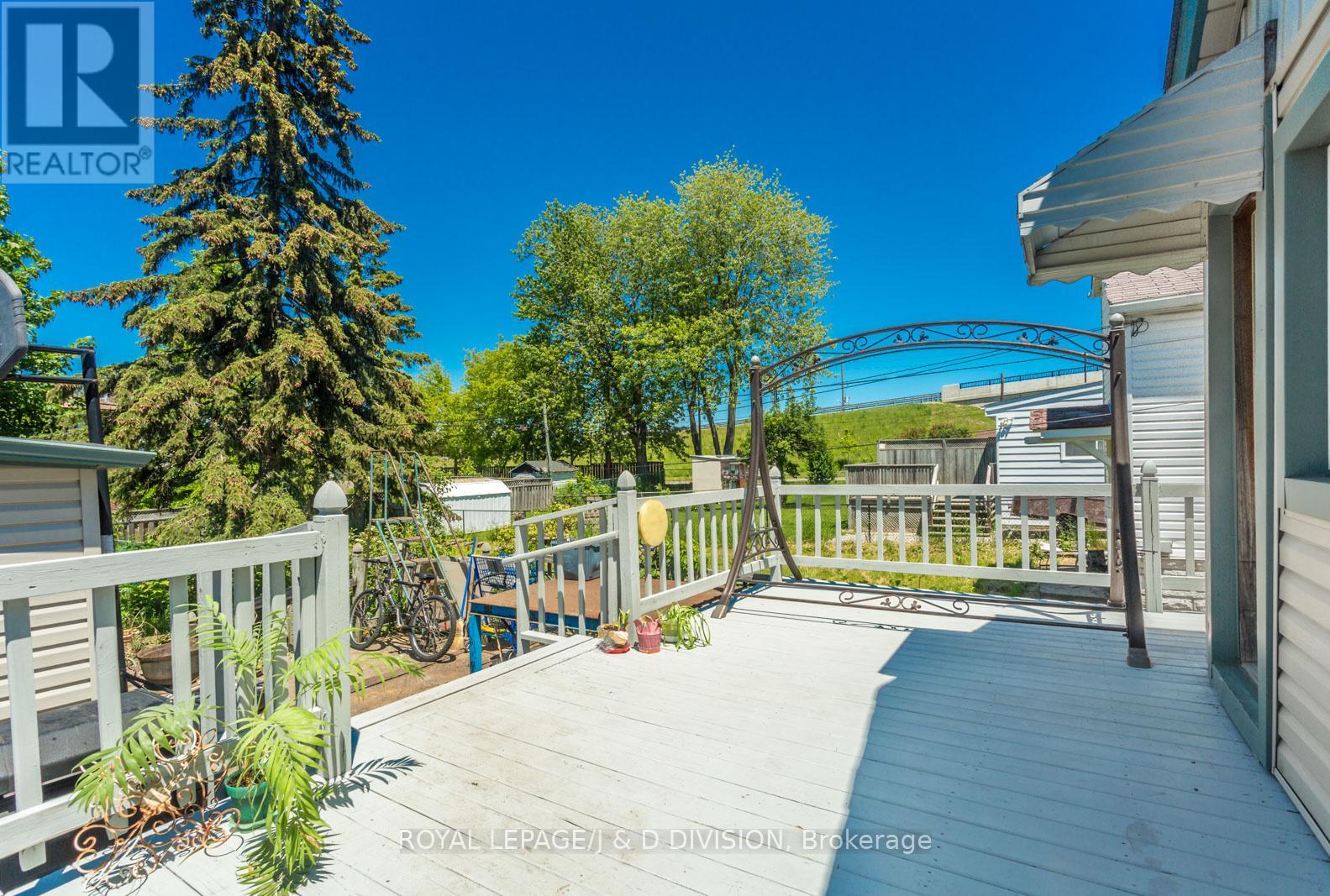 20 Glasgow Avenue, Toronto, Ontario  M1K 1C1 - Photo 36 - E13118088