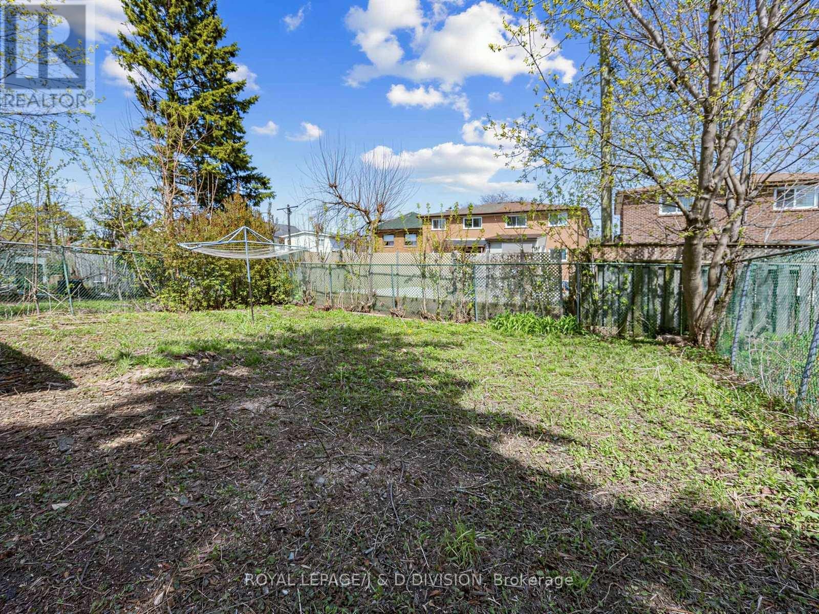 20 Glasgow Avenue, Toronto, Ontario  M1K 1C1 - Photo 39 - E13118088