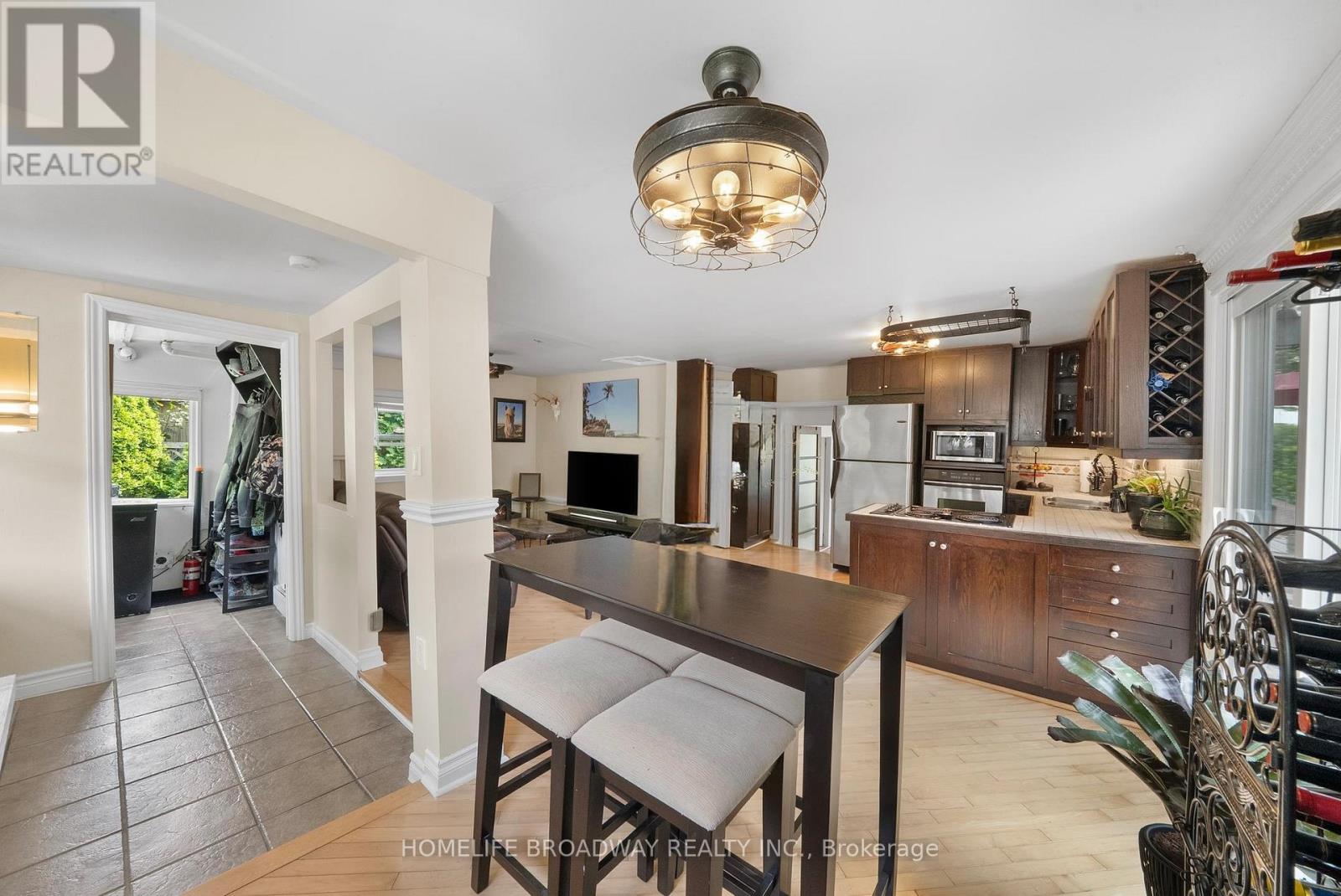 30 Parkhill Drive, Whitchurch-Stouffville, Ontario  L4A 2G1 - Photo 12 - N13117980