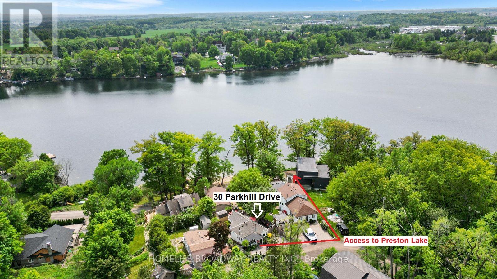 30 Parkhill Drive, Whitchurch-Stouffville, Ontario  L4A 2G1 - Photo 4 - N13117980