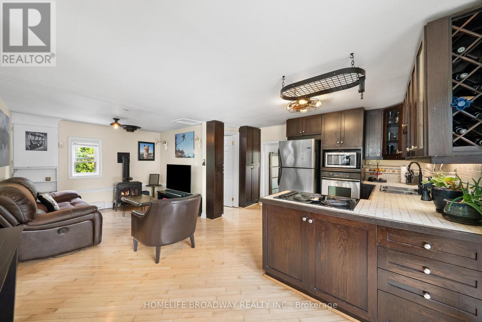 30 Parkhill Drive, Whitchurch-Stouffville, Ontario  L4A 2G1 - Photo 8 - N13117980