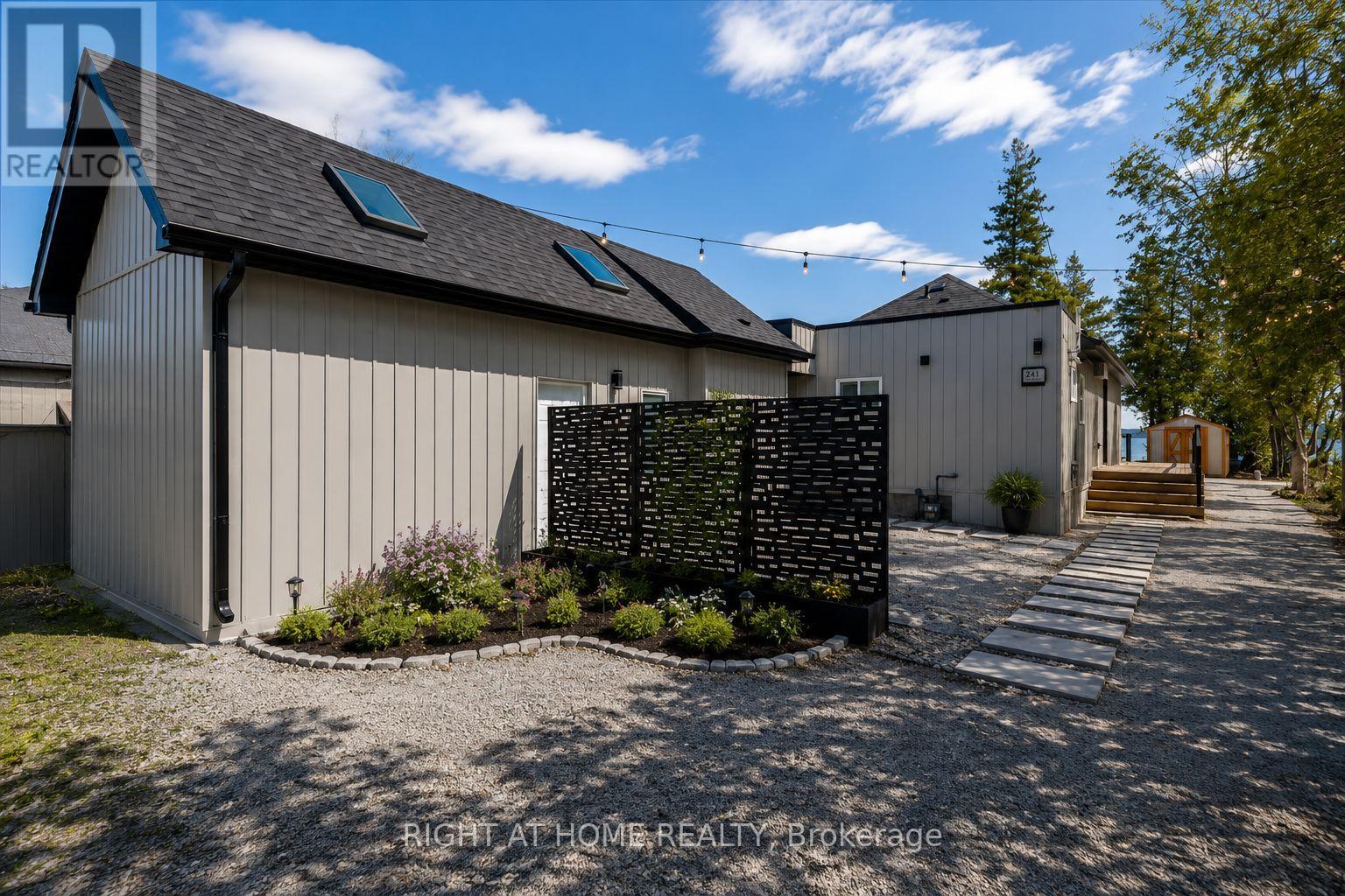 241 Rockaway Beach Place, Innisfil, Ontario  L0L 1K0 - Photo 2 - N13118094