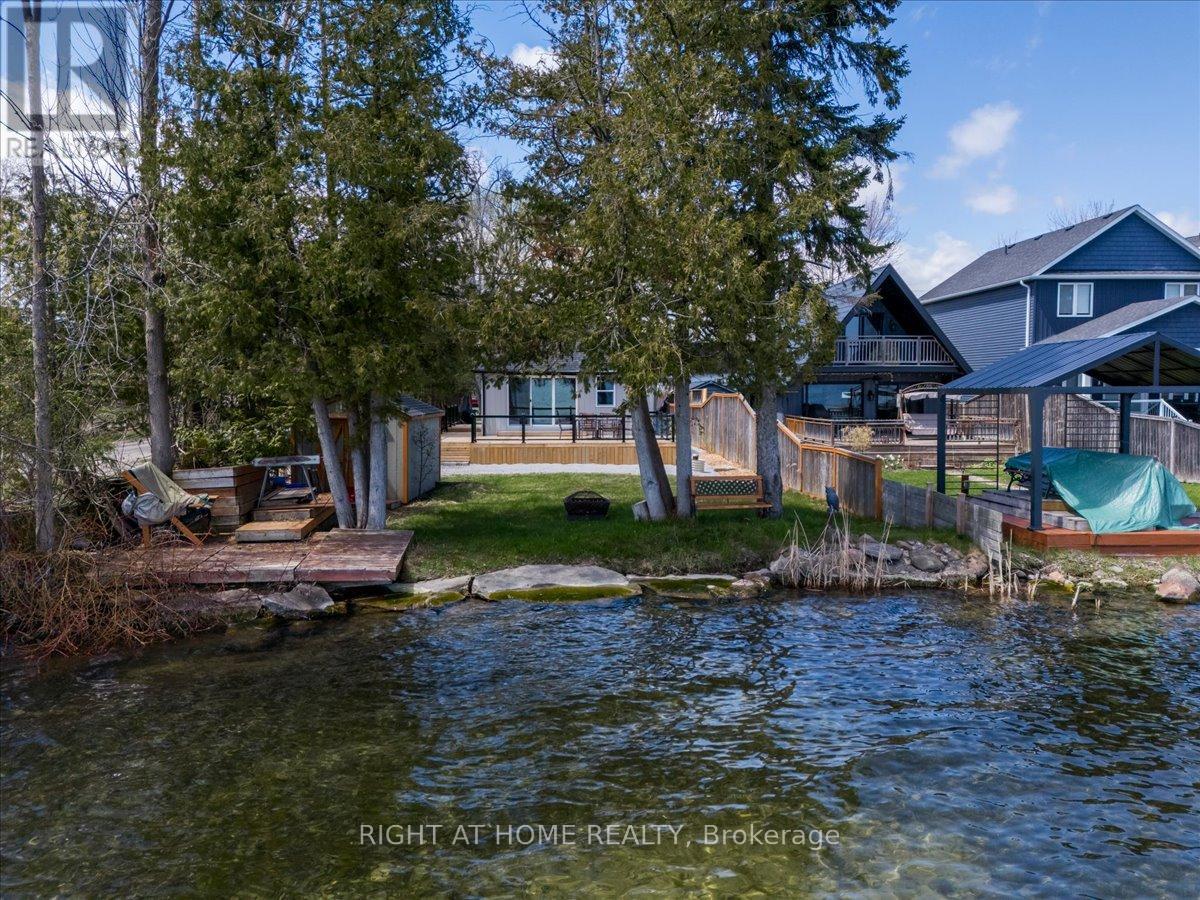 241 Rockaway Beach Place, Innisfil, Ontario  L0L 1K0 - Photo 39 - N13118094