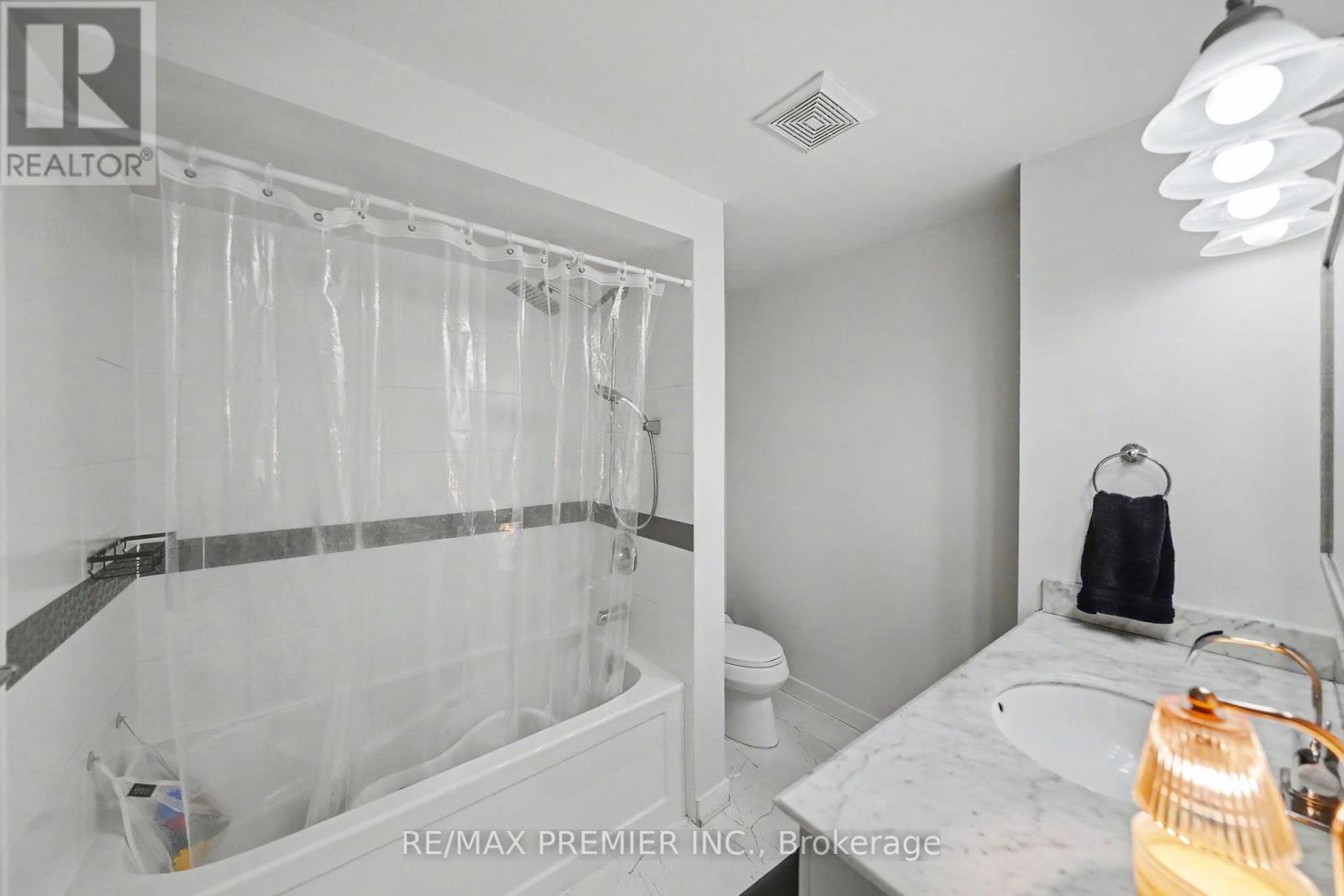 249 Britannia Avenue, Bradford West Gwillimbury (Bradford), Ontario  L3Z 1A6 - Photo 11 - N13118136
