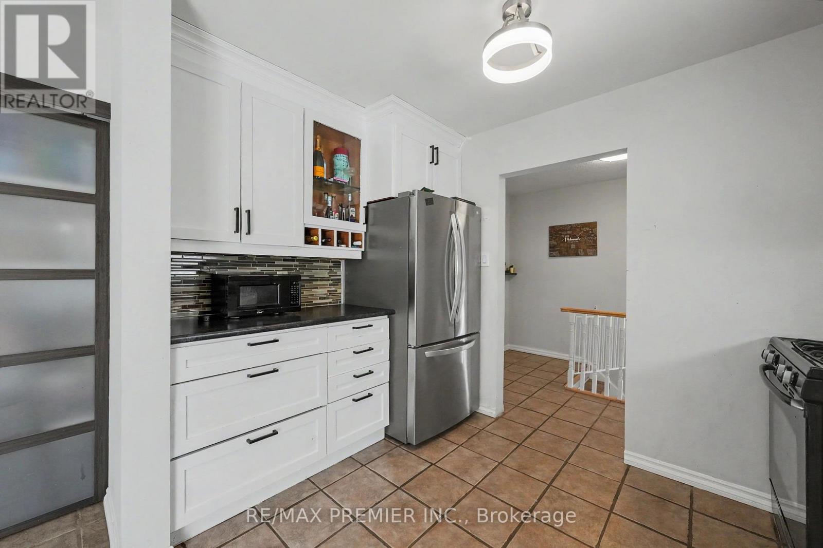 249 Britannia Avenue, Bradford West Gwillimbury (Bradford), Ontario  L3Z 1A6 - Photo 7 - N13118136