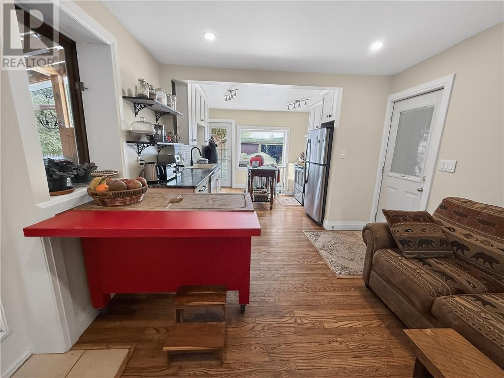 17 Phipps Street, Gore Bay, Ontario  P0P 1H0 - Photo 13 - 2126655