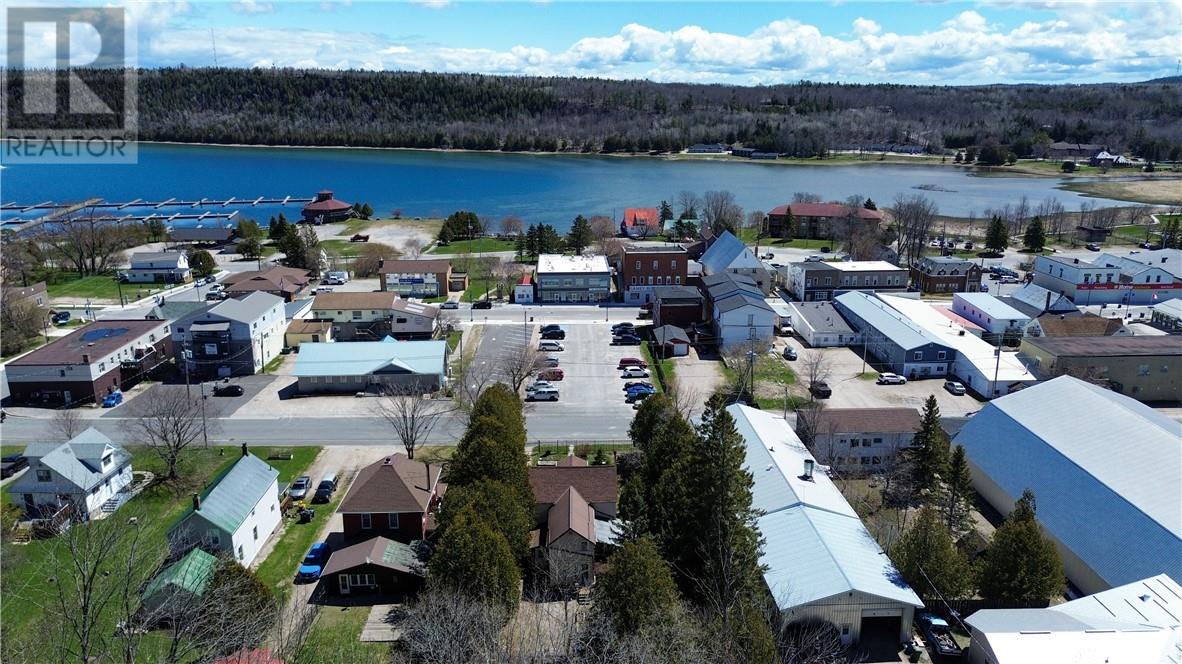 17 Phipps Street, Gore Bay, Ontario  P0P 1H0 - Photo 3 - 2126655