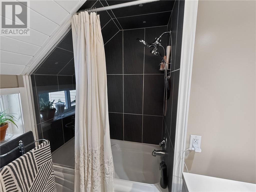 17 Phipps Street, Gore Bay, Ontario  P0P 1H0 - Photo 38 - 2126655