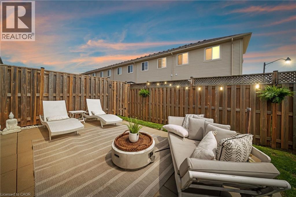 21 Madonna Drive Unit# 16, Hamilton, Ontario  L9H 0H1 - Photo 3 - 40829606