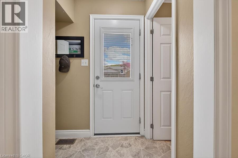 254 St Andrews Drive, Hamilton, Ontario  L8K 5K3 - Photo 13 - 40829556