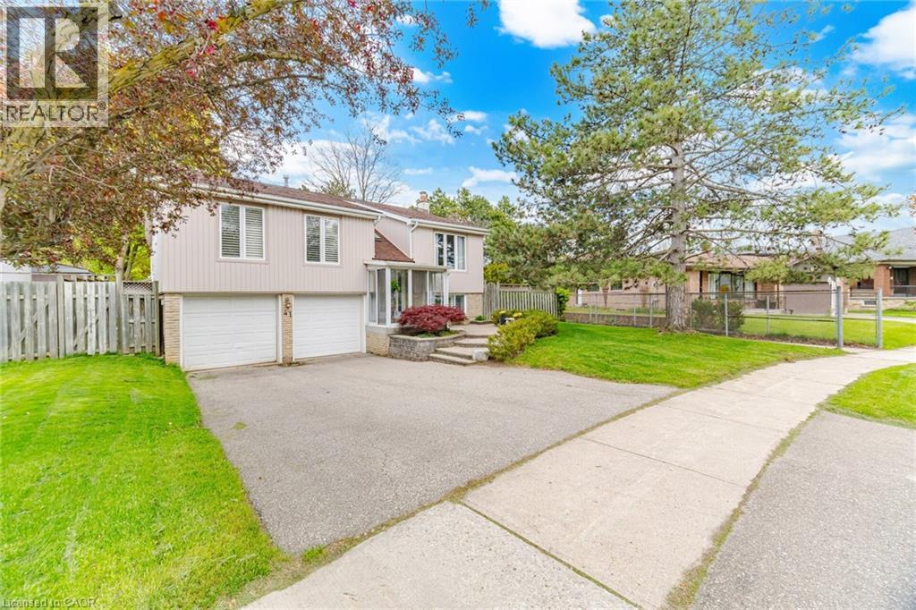 41 Plainsman Road, Mississauga, Ontario  L5N 1C4 - Photo 2 - 40829331