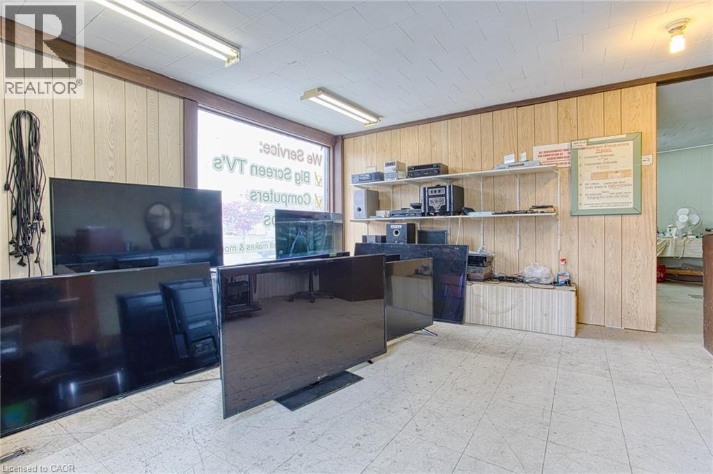 230 Welland Avenue, St. Catharines, Ontario  L2R 2P5 - Photo 5 - 40828556