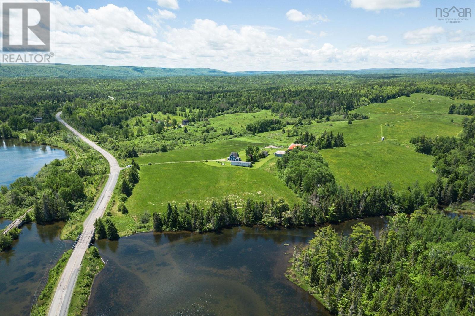 10353 Marble Mountain Road, Orangedale, Nova Scotia  B0E 2K0 - Photo 2 - 202527288
