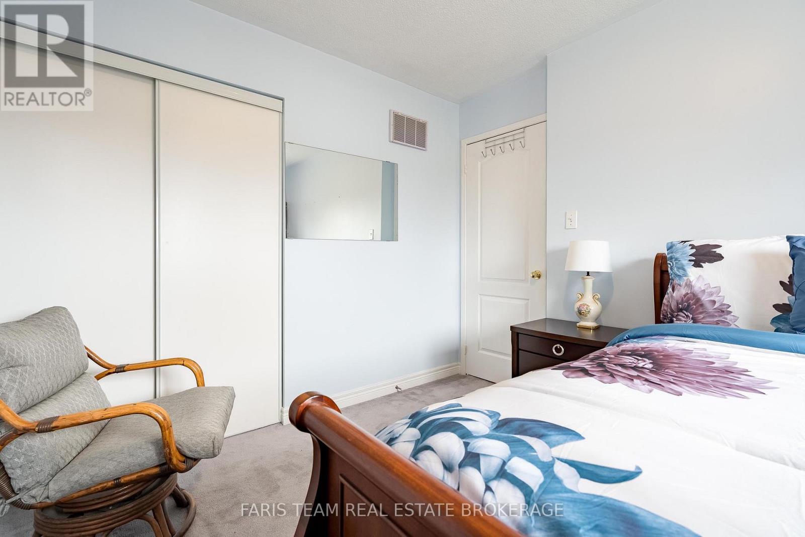128 Holgate Street, Barrie (Allandale), Ontario  L4N 2T9 - Photo 25 - S13118112