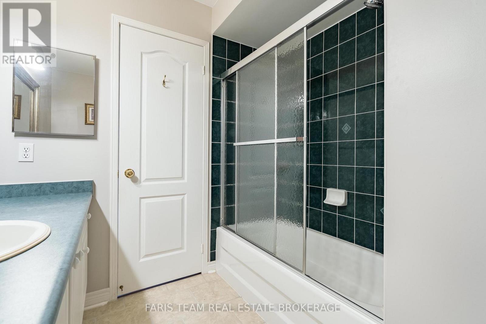 128 Holgate Street, Barrie (Allandale), Ontario  L4N 2T9 - Photo 28 - S13118112