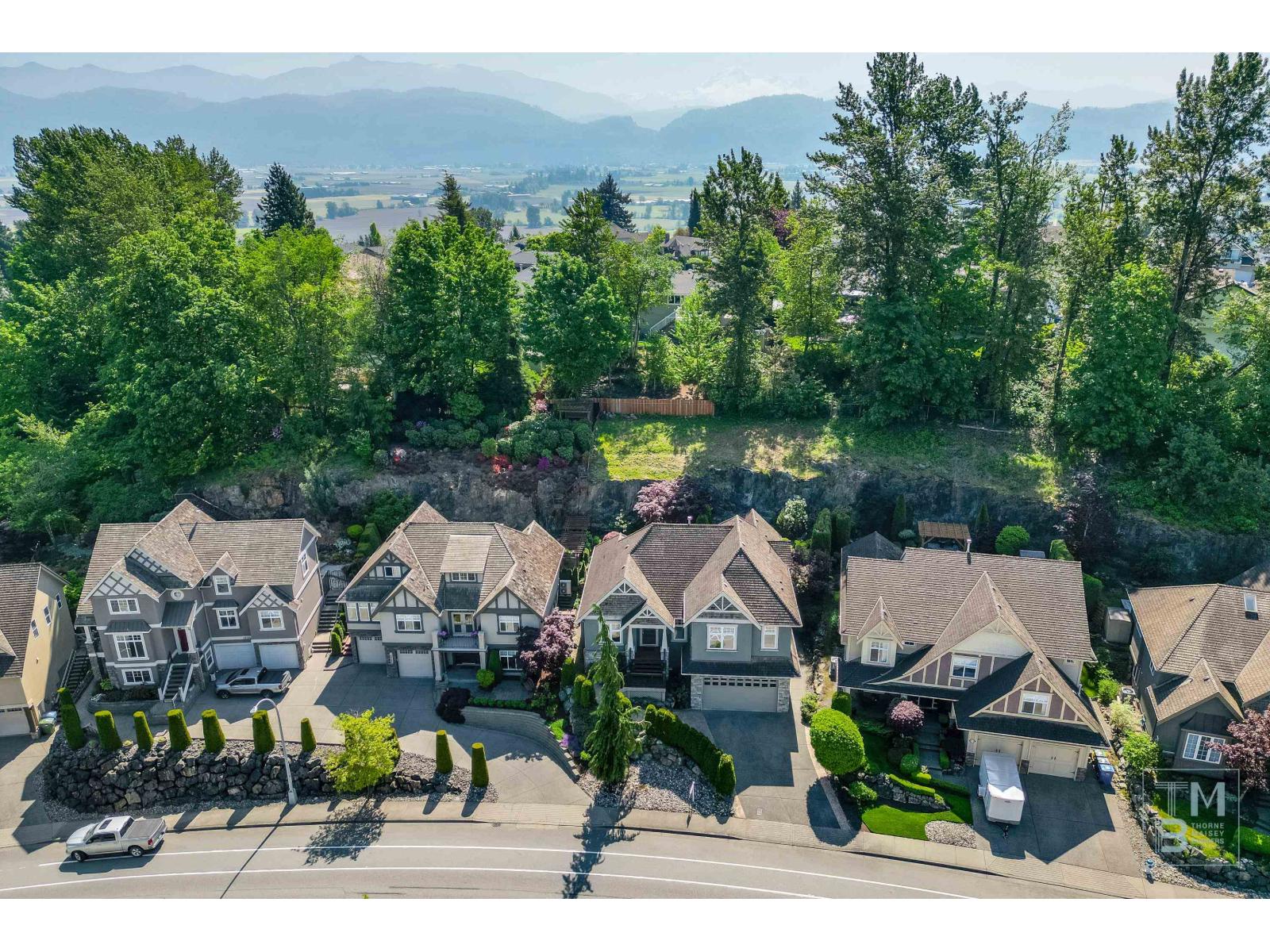 35778 Marshall Road, Abbotsford, British Columbia  V3G 3A4 - Photo 2 - R3088333