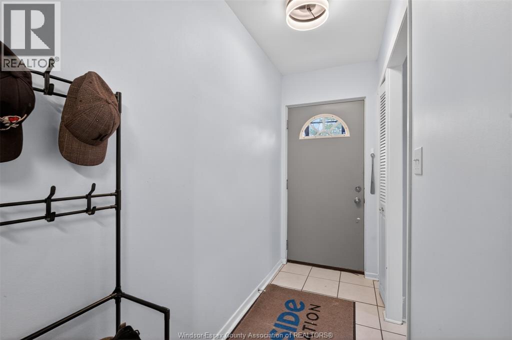 8416 Little River Road Unit# 4, Windsor, Ontario  N8S 2B5 - Photo 3 - 26010931