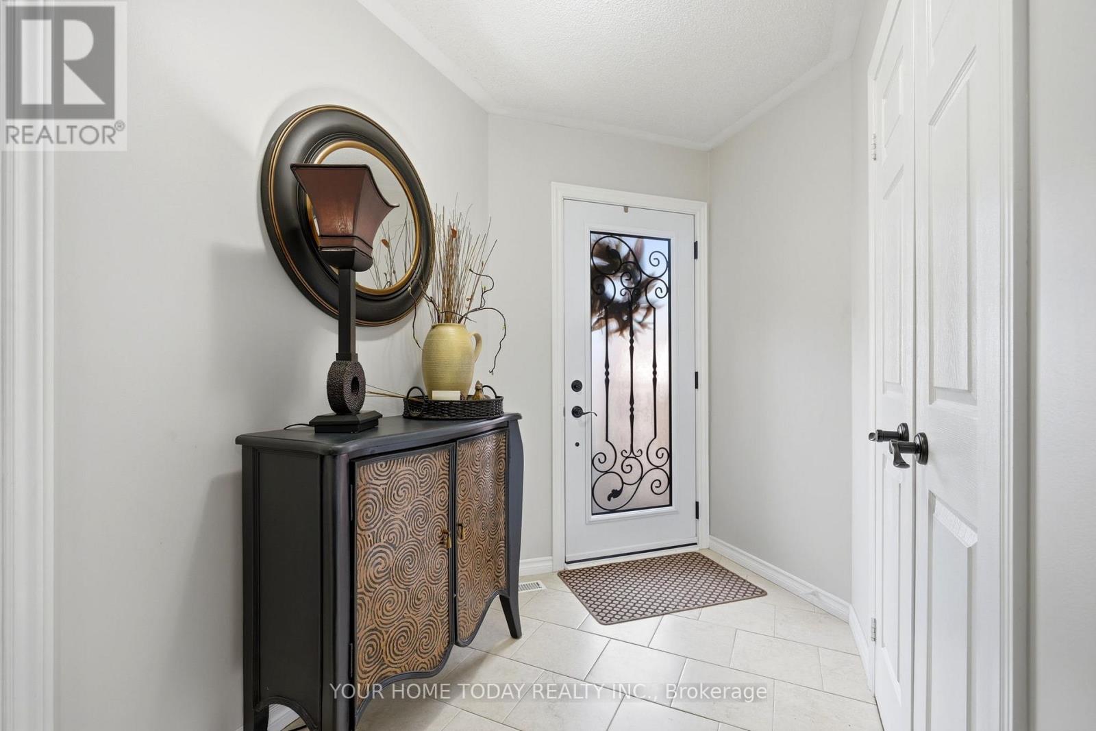 96 Lauchlin Crescent, Halton Hills, Ontario  L7G 5R5 - Photo 5 - W13117986