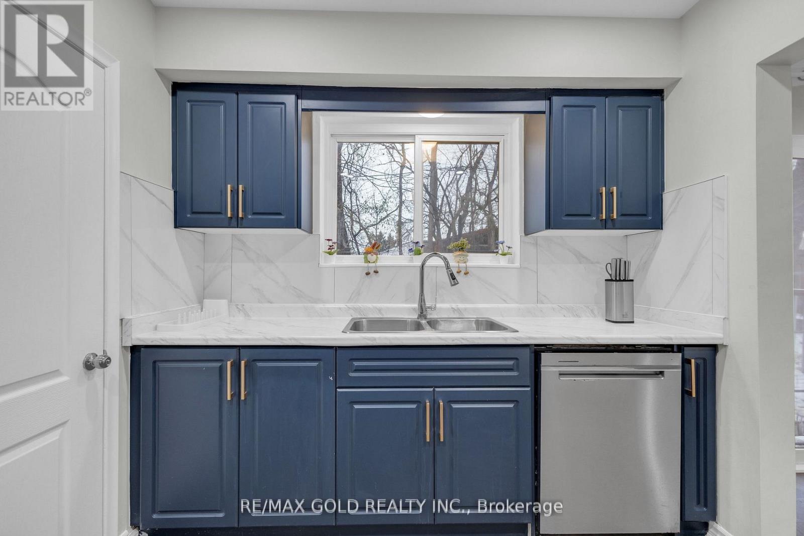 462 Samford Place, Oakville, Ontario  L6L 4E8 - Photo 11 - W13117988