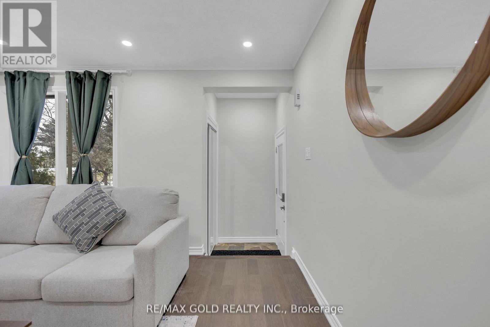462 Samford Place, Oakville, Ontario  L6L 4E8 - Photo 5 - W13117988