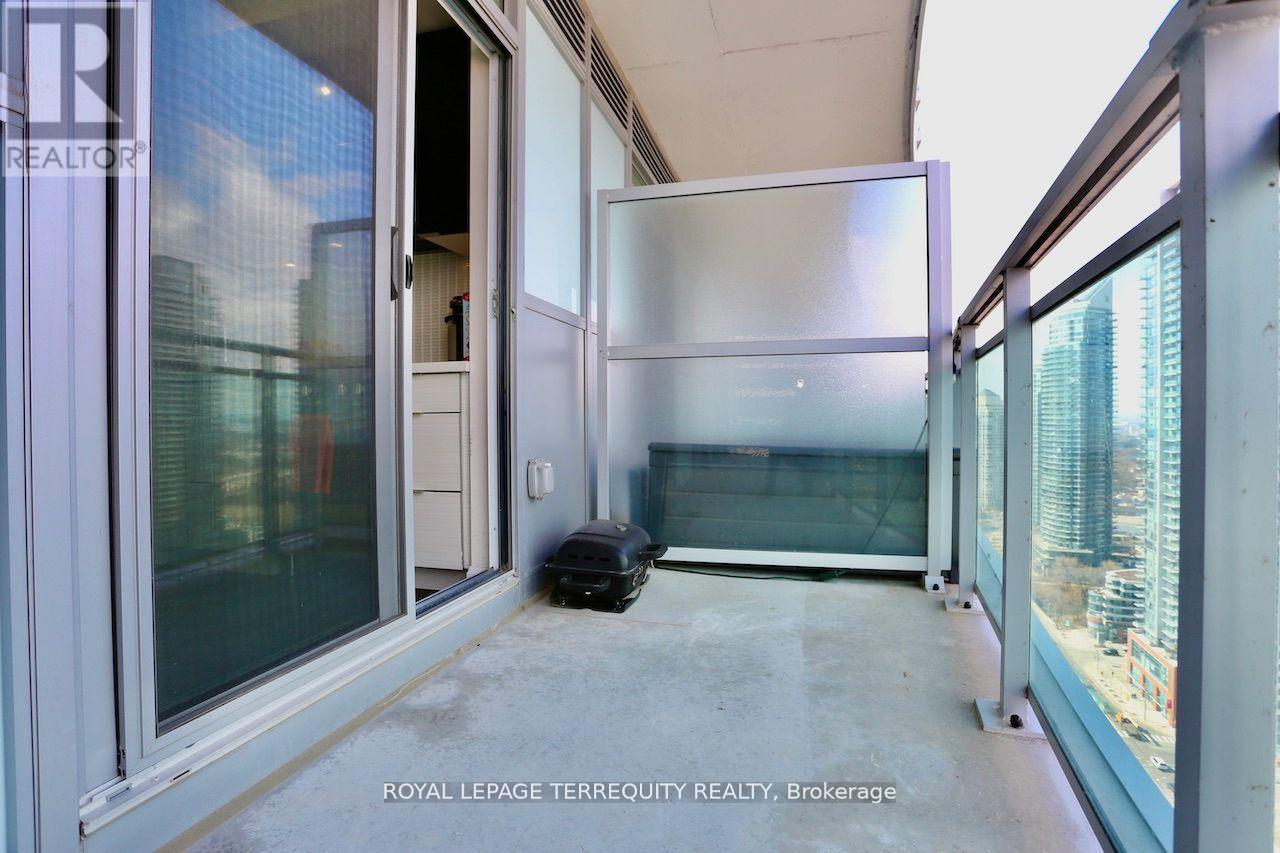 2504 - 33 Shore Breeze Drive, Toronto (Mimico), Ontario  M8V 0G1 - Photo 4 - W13118000