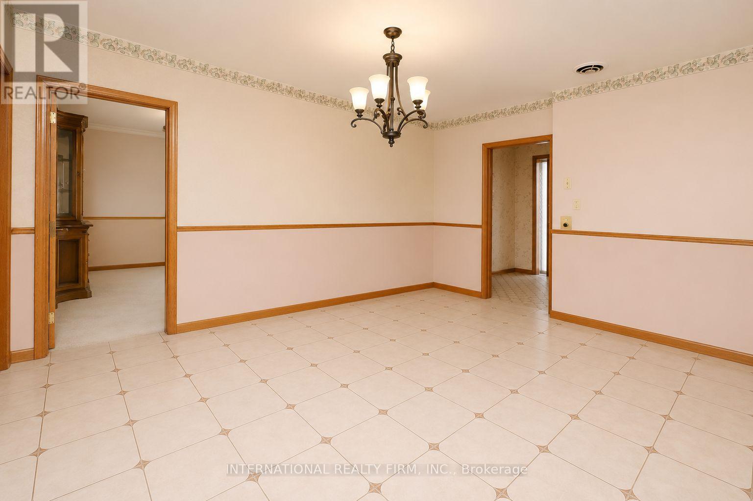 24 Morgan Avenue, Toronto, Ontario  M8Y 2Z8 - Photo 12 - W13118072