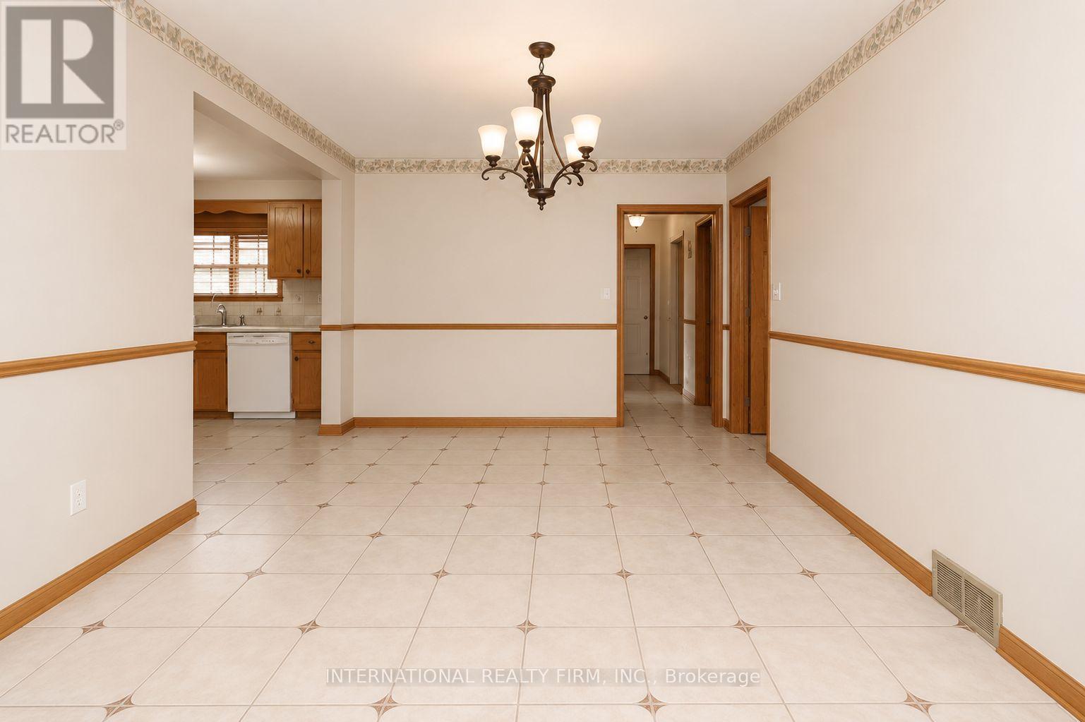 24 Morgan Avenue, Toronto, Ontario  M8Y 2Z8 - Photo 13 - W13118072