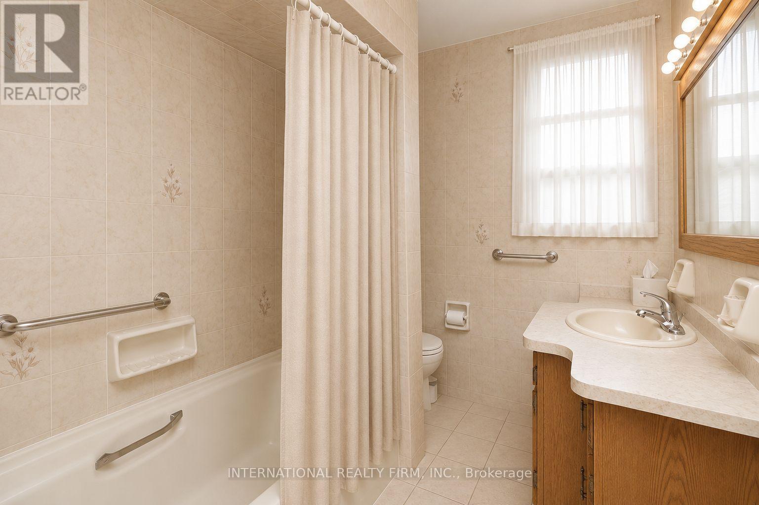 24 Morgan Avenue, Toronto, Ontario  M8Y 2Z8 - Photo 15 - W13118072