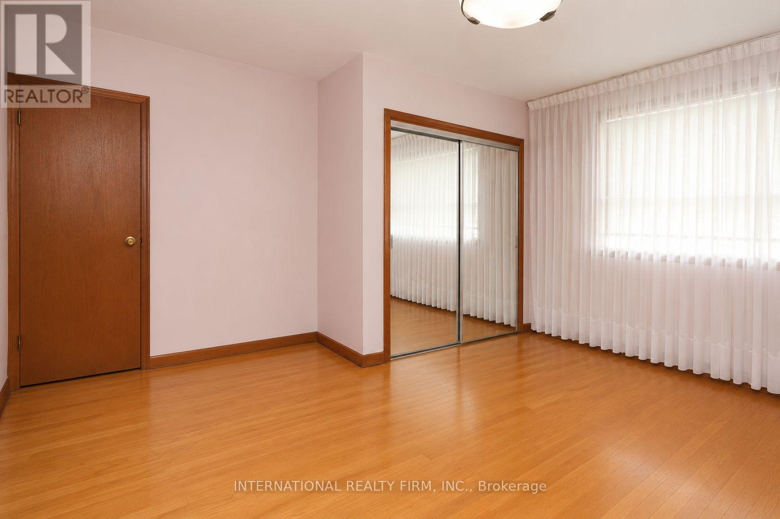 24 Morgan Avenue, Toronto, Ontario  M8Y 2Z8 - Photo 17 - W13118072