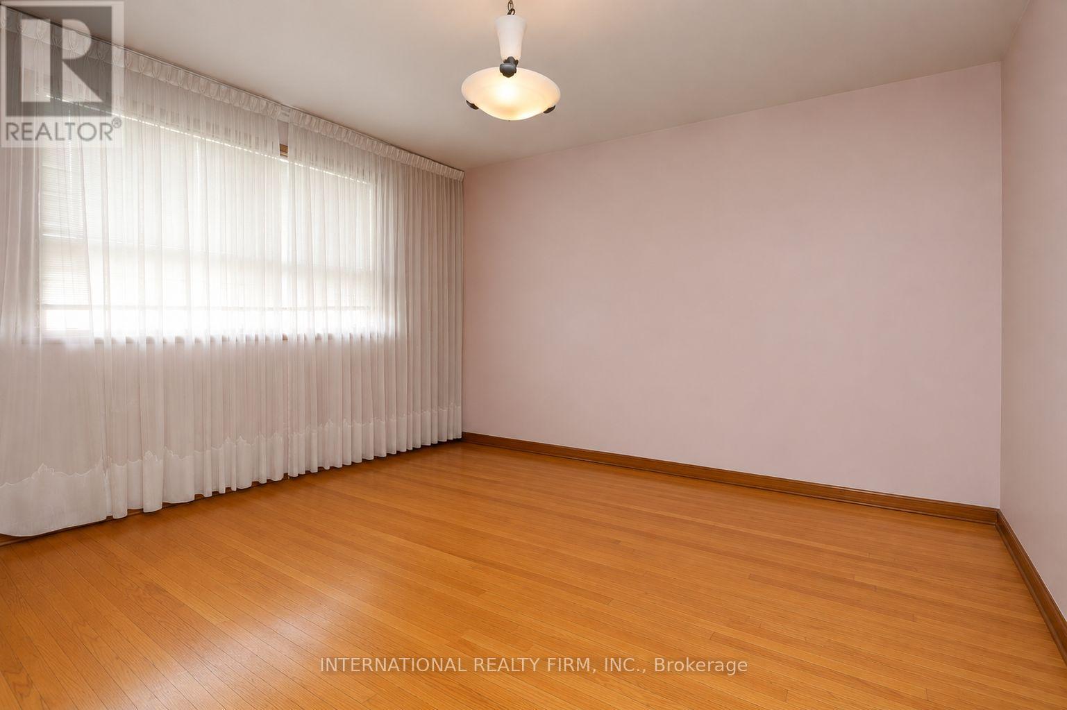 24 Morgan Avenue, Toronto, Ontario  M8Y 2Z8 - Photo 18 - W13118072