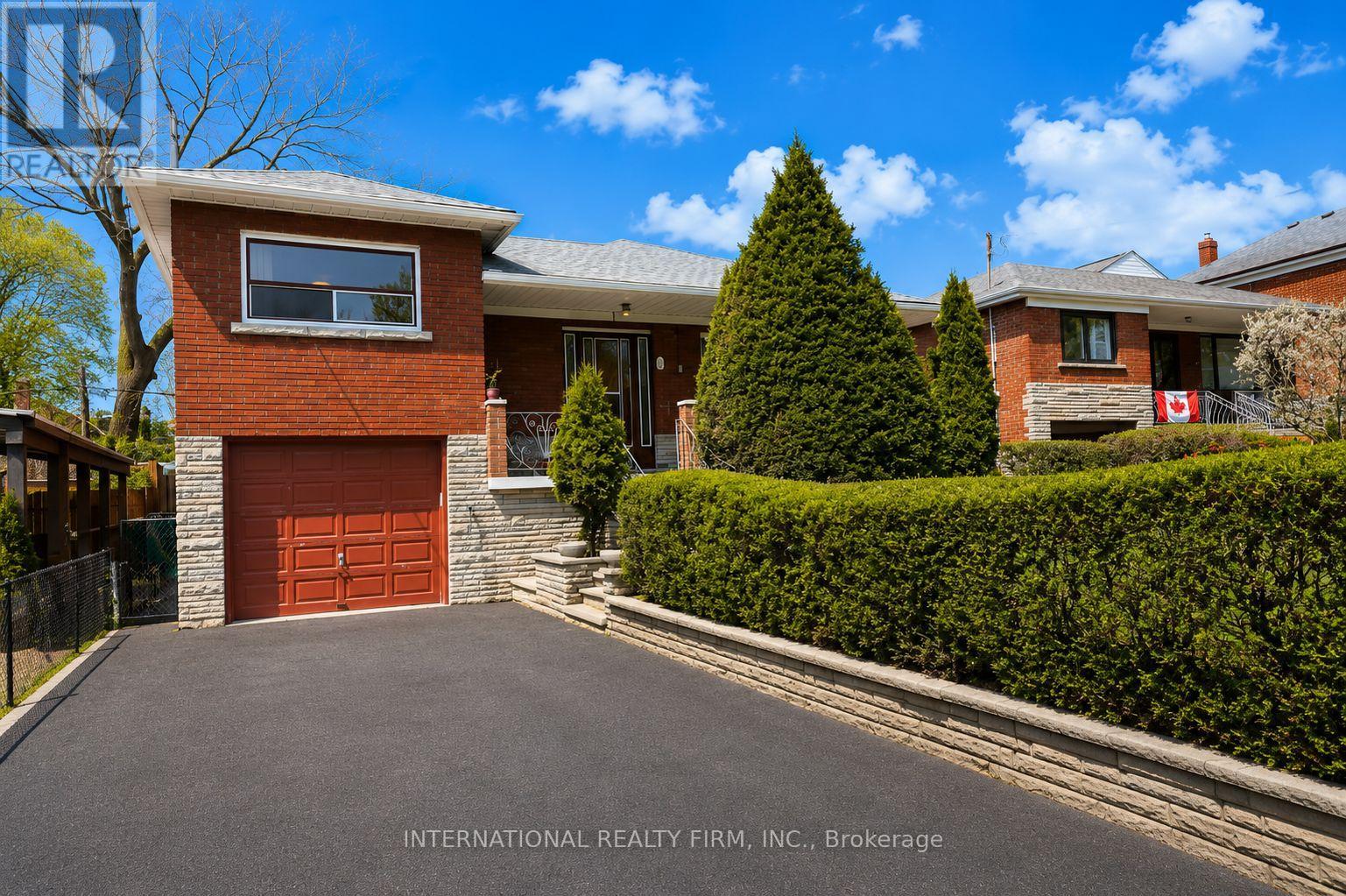 24 Morgan Avenue, Toronto, Ontario  M8Y 2Z8 - Photo 3 - W13118072