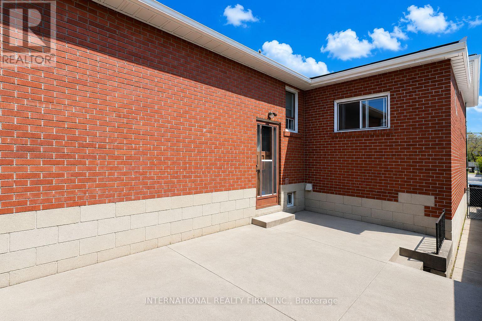24 Morgan Avenue, Toronto, Ontario  M8Y 2Z8 - Photo 35 - W13118072