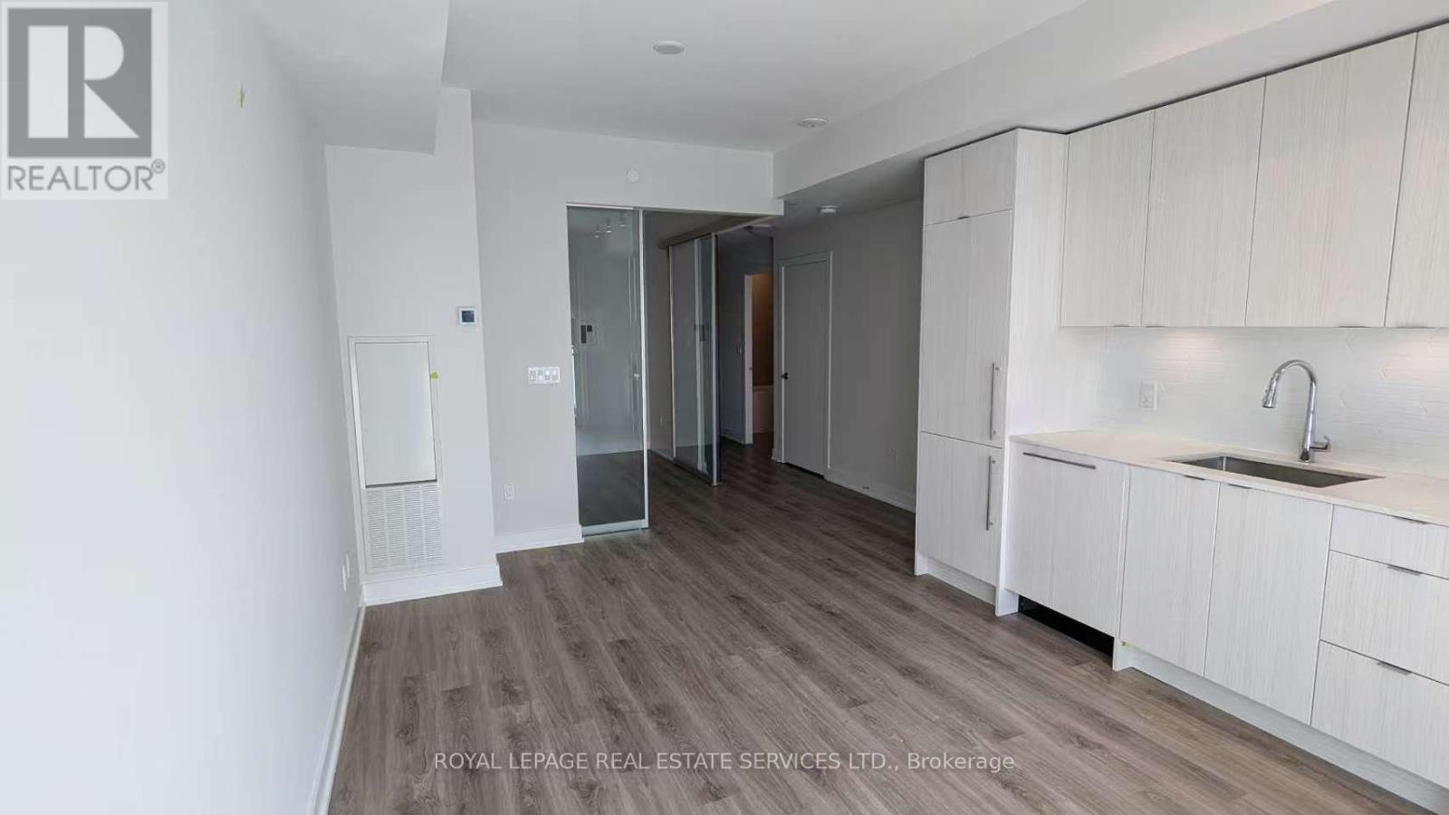 809 - 4130 Parkside Drive, Mississauga, Ontario  L5B 3M8 - Photo 3 - W13118090