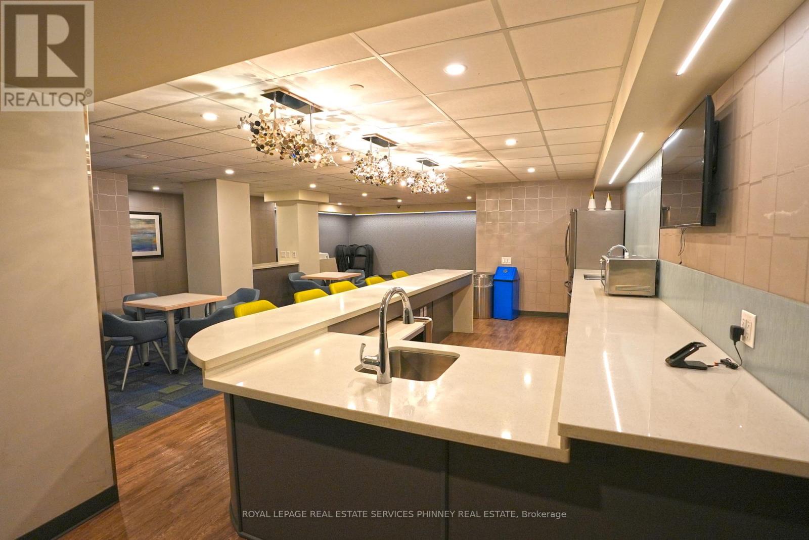 4107 - 2045 Lake Shore Boulevard W, Toronto, Ontario  M8V 2Z6 - Photo 18 - W13118134