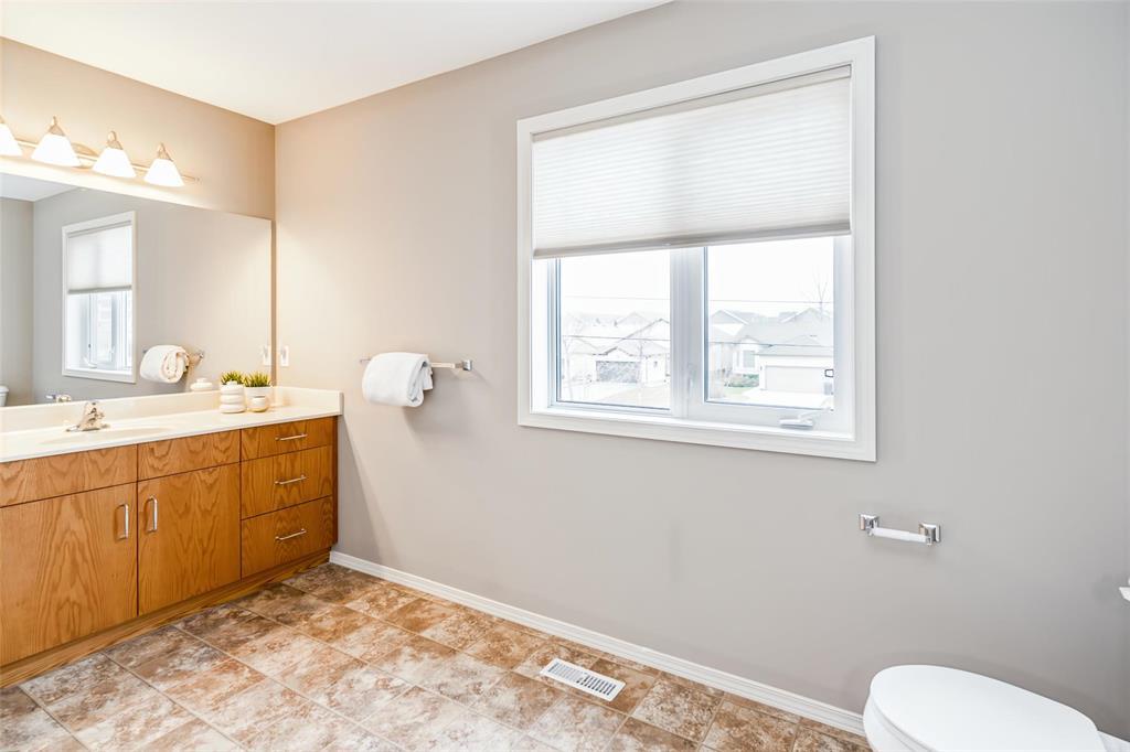 30 Atwood Street, Winnipeg, Manitoba  R2C 5N7 - Photo 32 - 202610313