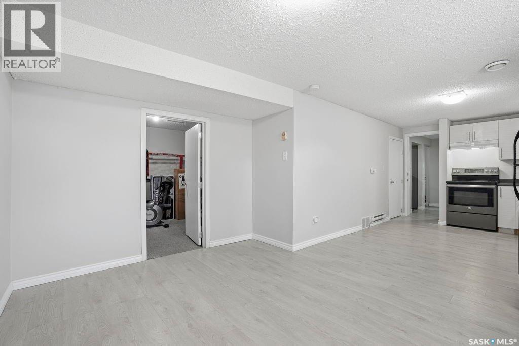 38 Cartier Crescent, Saskatoon, Saskatchewan  S7L 4L7 - Photo 15 - SK035696