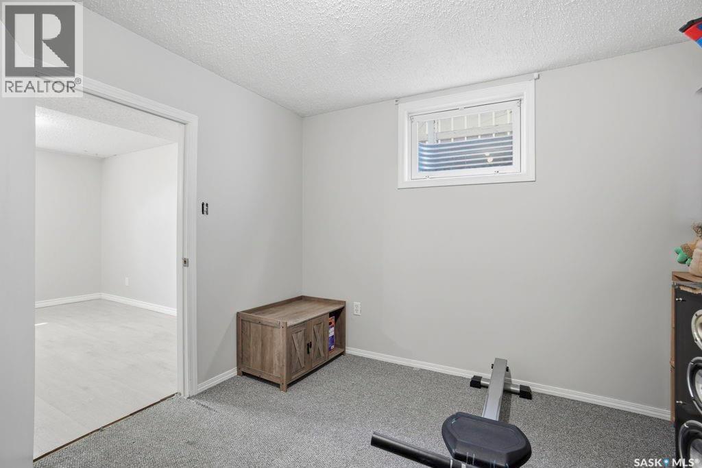 38 Cartier Crescent, Saskatoon, Saskatchewan  S7L 4L7 - Photo 20 - SK035696