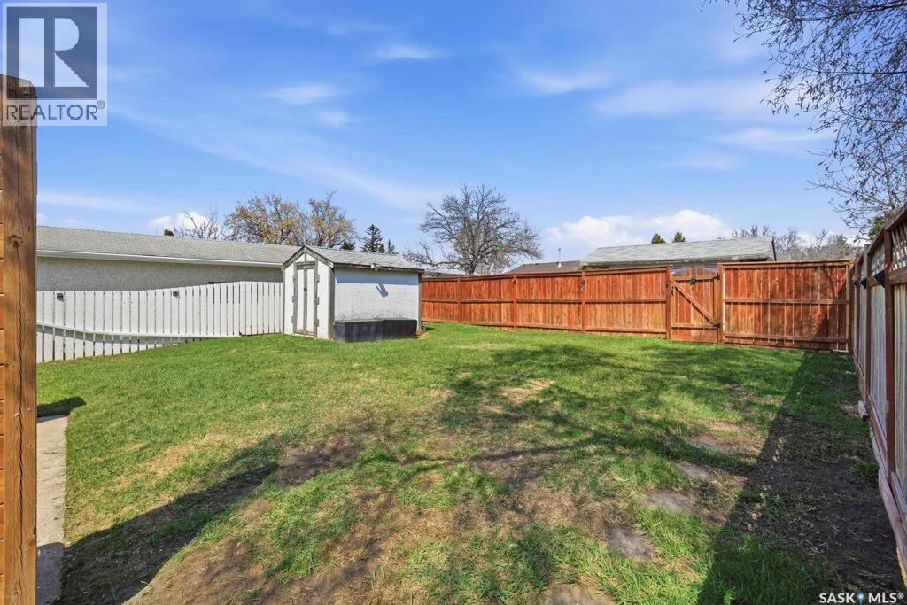 38 Cartier Crescent, Saskatoon, Saskatchewan  S7L 4L7 - Photo 29 - SK035696