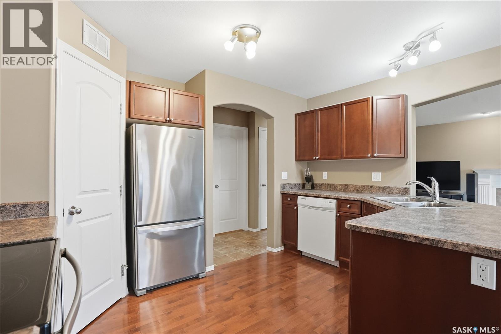238 Stepney Crescent, Saskatoon, Saskatchewan  S7T 0A1 - Photo 9 - SK035432
